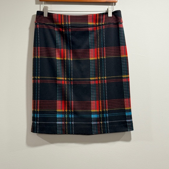 Evan Picone Dresses & Skirts - Evan Picone Women's Black and Red Plaid Pencil Skirt Size 6P‎